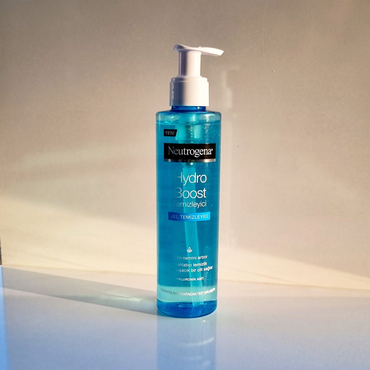 ژل شستشوی صورت Hydro Boost نوتروژینا 200ml