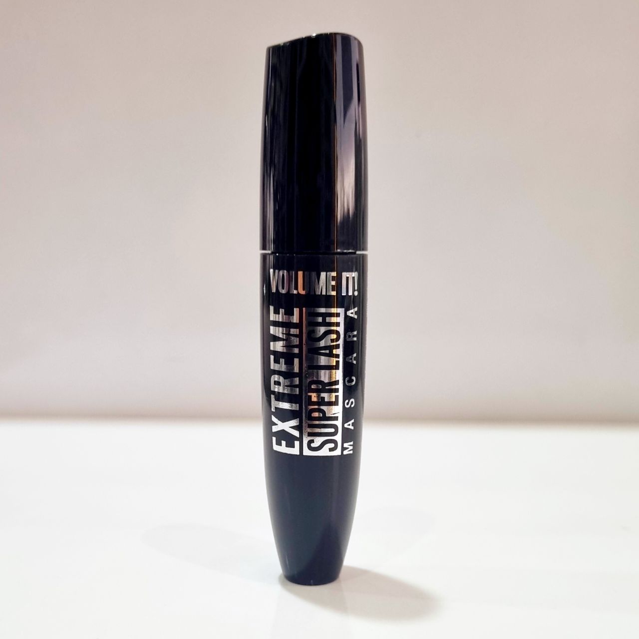 ریمل حجم دهنده Extreme Super Lash یورن 15mlمدل جدید قلب دار